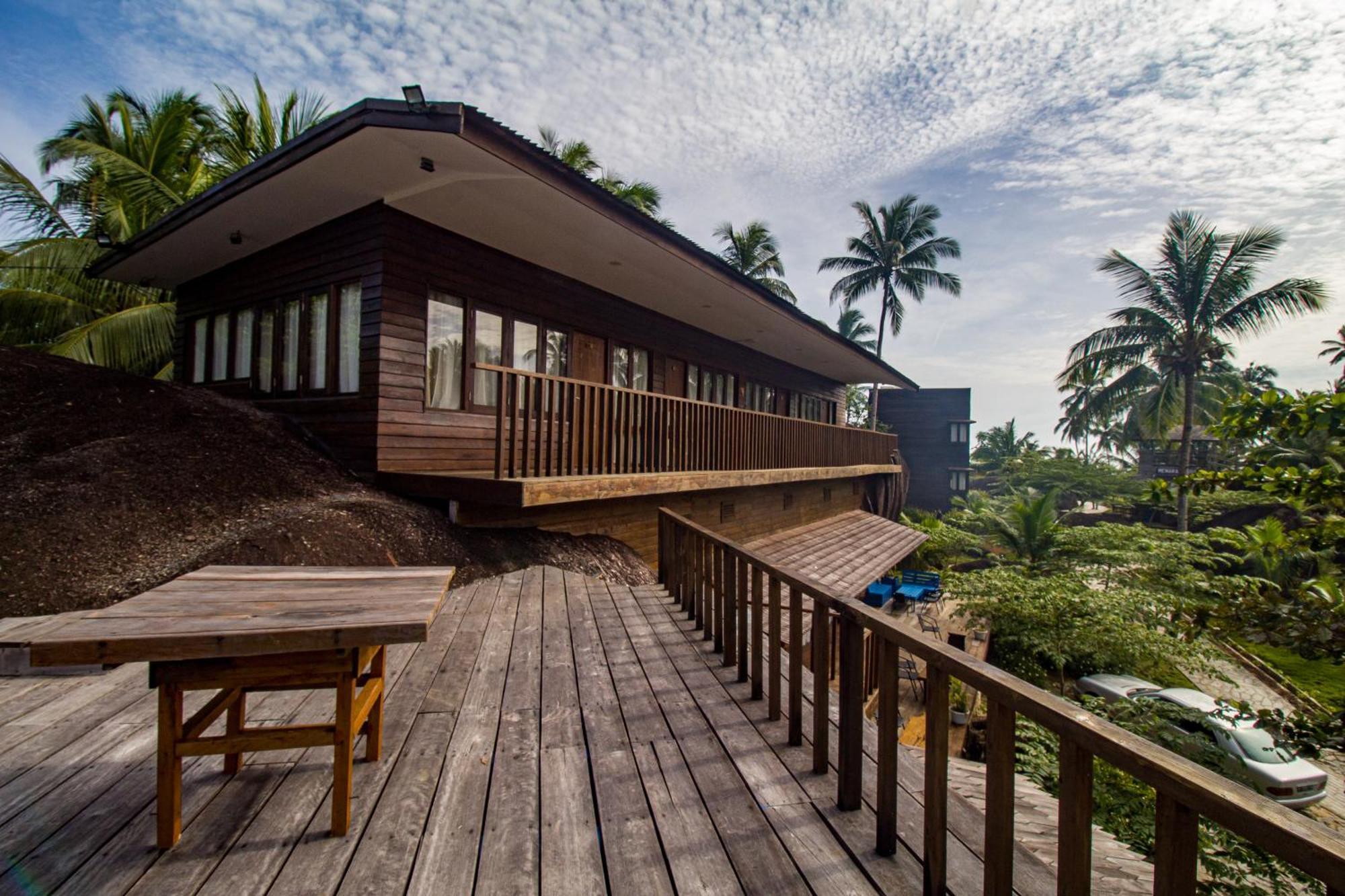 Natuna Dive Resort Ранай Екстер'єр фото