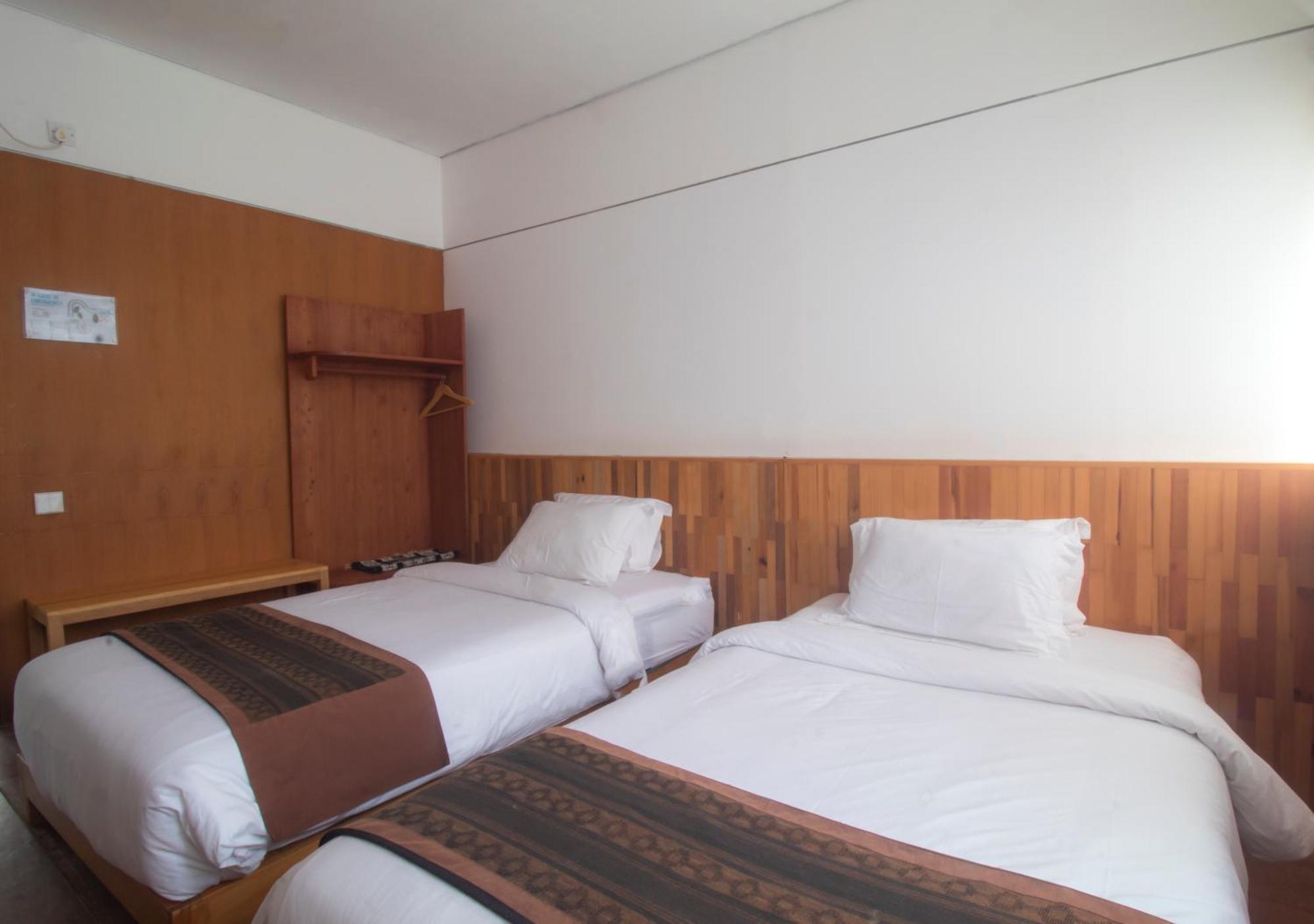 Natuna Dive Resort Ранай Екстер'єр фото